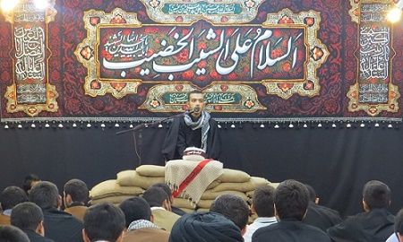 گزارش تصویری/ مراسم گرامیداشت شهدا با خاطره گویی طلاب در حوزه علمیه خوی برگزار گردید